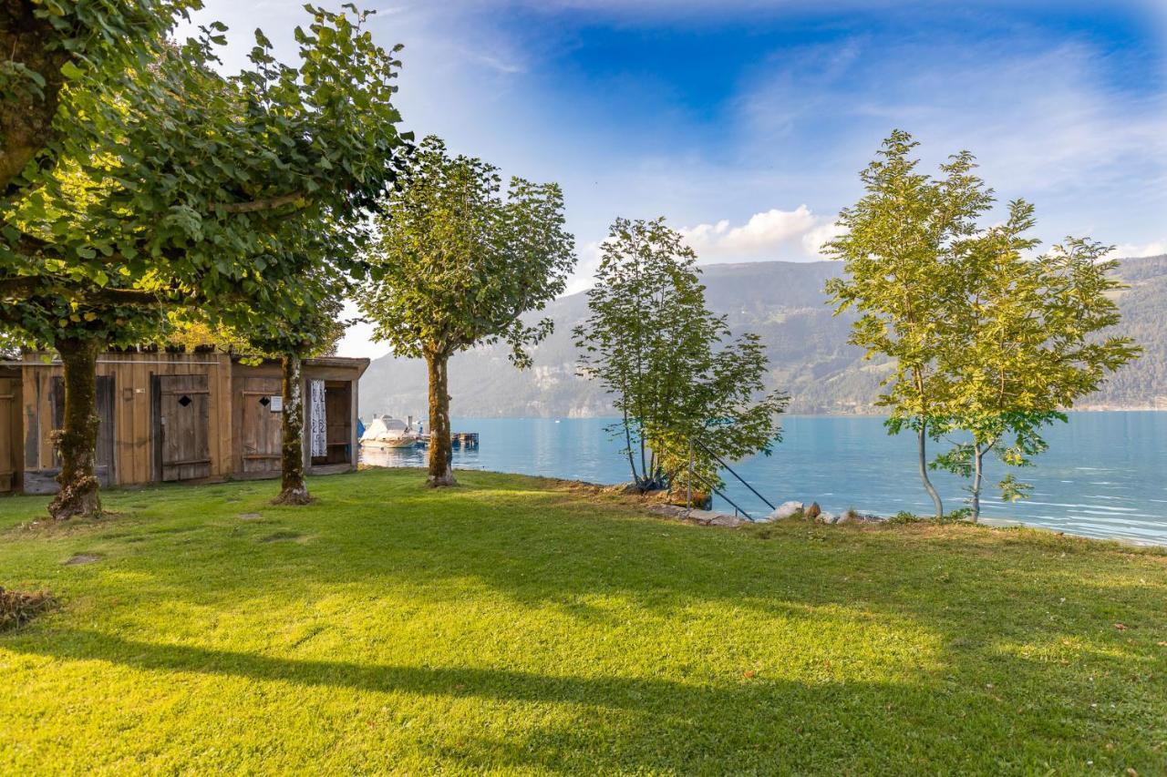 Strandhuesli Directly On Lake Thun Därligen 外观 照片